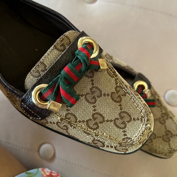 - ❣️Authentic Vintage Gucci Monogram Loafers❣️ - Picture 7 of 12
